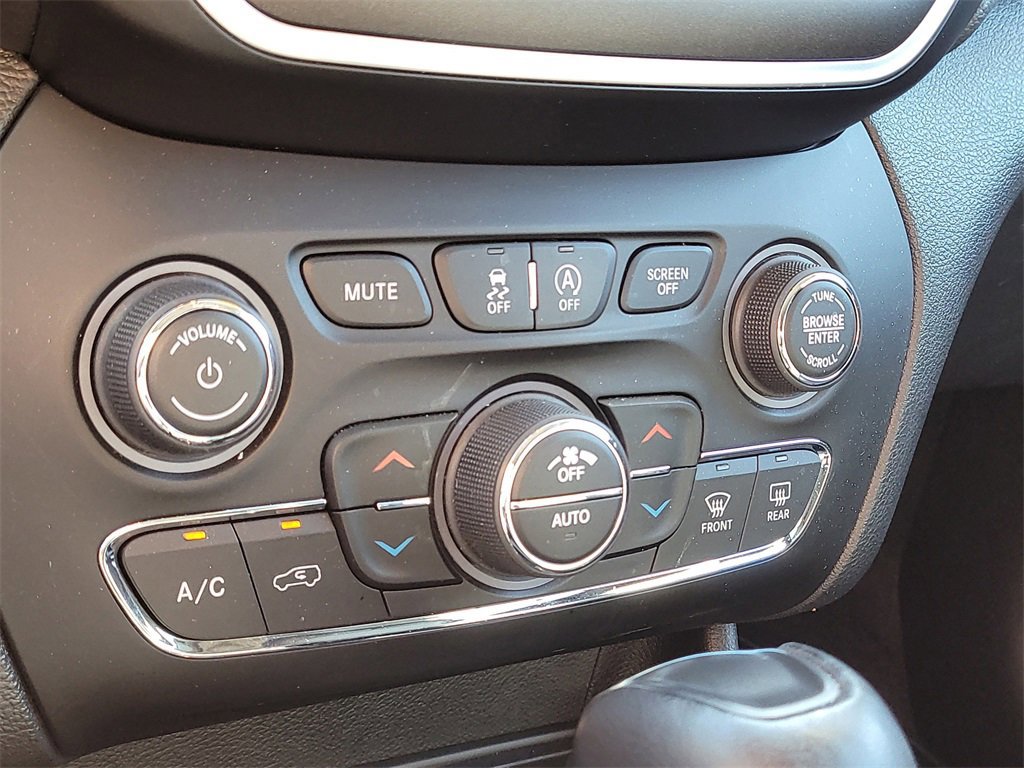 Used 2022 Jeep Cherokee Trailhawk w/ Sun, Sound & Nav Group image 26