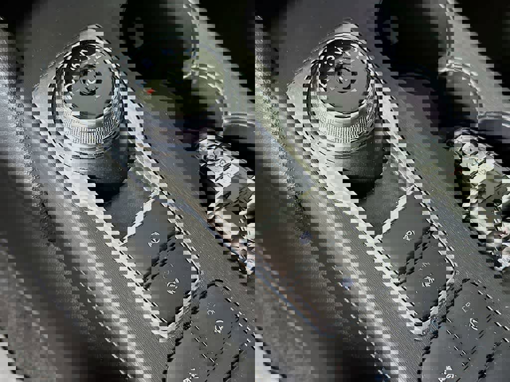 Certified 2022 Ford Escape SE w/ Cold Weather Package image 18