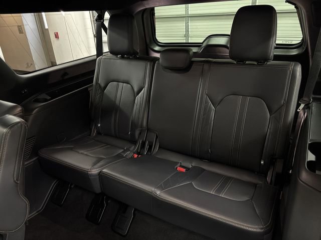 Certified 2024 Ford Expedition Max Platinum image 5
