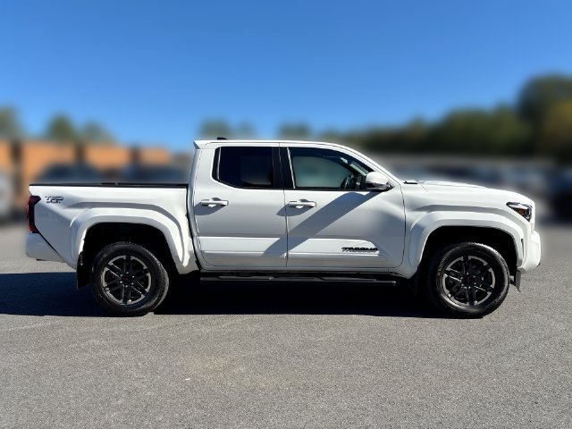 Used 2024 Toyota Tacoma TRD Sport w/ TRD Sport Upgrade Package AWD/4WD image 9
