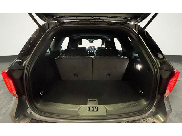 Certified 2025 Ford Explorer ST-Line w/ Premium Package AWD/4WD image 18