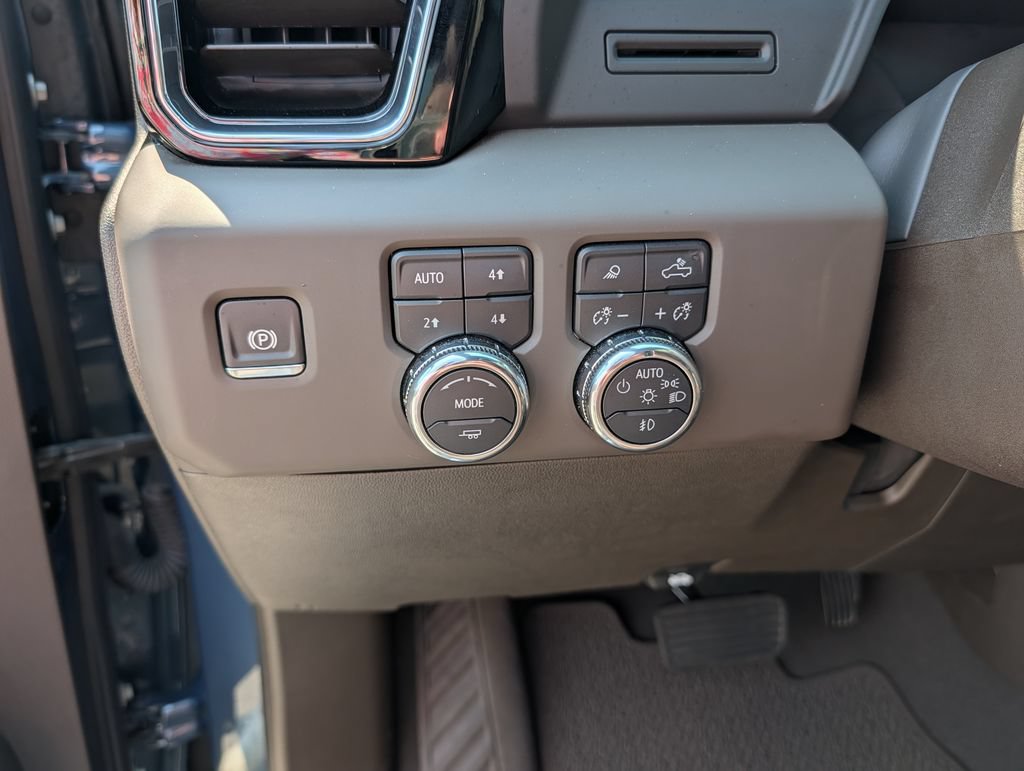 Used 2025 GMC Sierra 2500 Denali AWD/4WD image 20