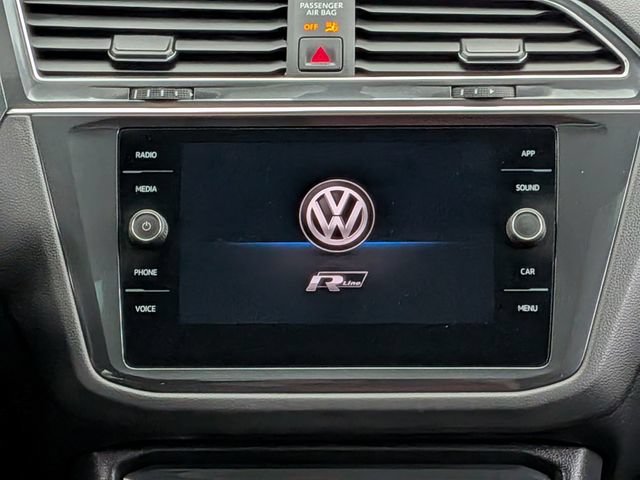 Used 2020 Volkswagen Tiguan SE R-Line AWD/4WD image 28