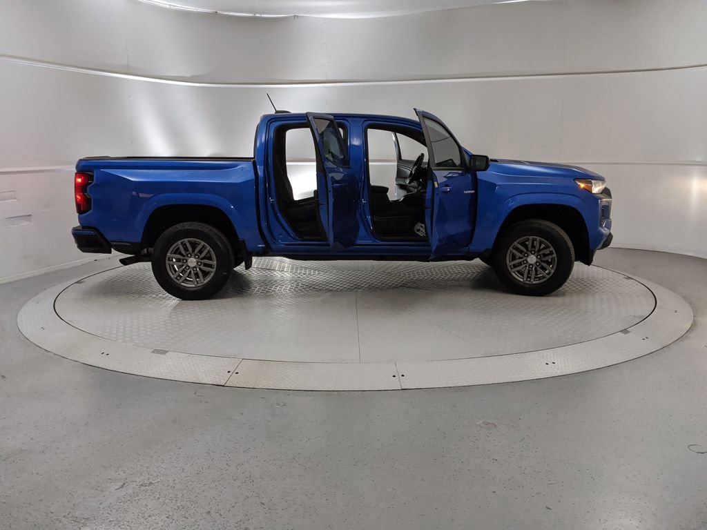 Used 2024 Chevrolet Colorado LT w/ LT Convenience Package image 9