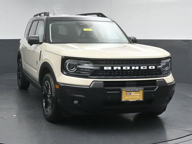 Certified 2025 Ford Bronco Sport Outer Banks w/ Outer Banks Tech Package+ AWD/4WD image 2