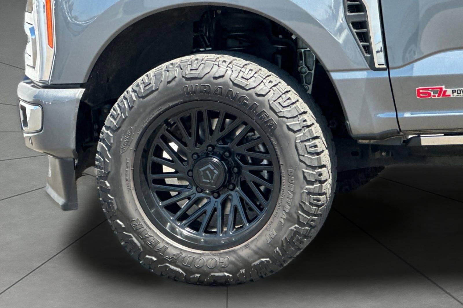 Certified 2023 Ford F250 Platinum AWD/4WD image 30