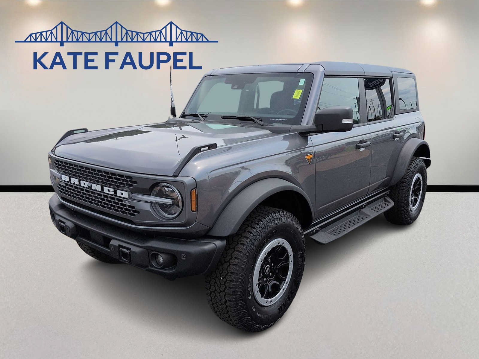 Certified 2025 Ford Bronco Badlands w/ Sasquatch Package AWD/4WD image 3