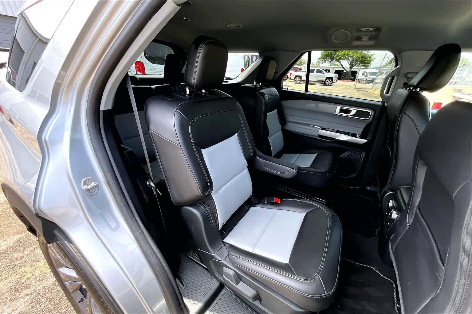 Certified 2023 Ford Explorer XLT w/ Equipment Group 202A RWD image 20