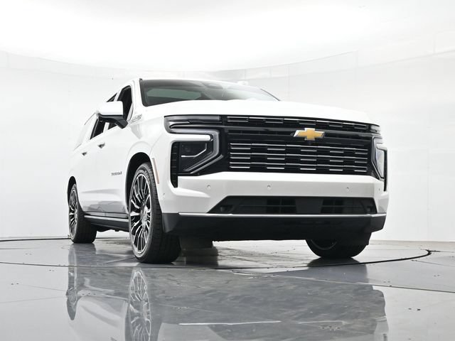 Used 2025 Chevrolet Suburban High Country AWD/4WD image 38