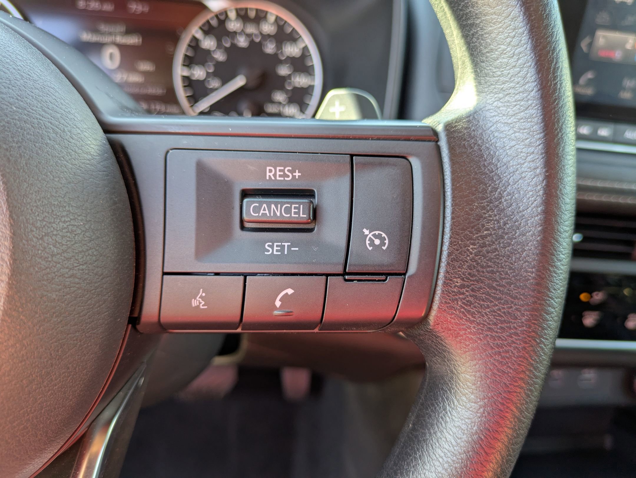 Used 2023 Nissan Rogue S image 19