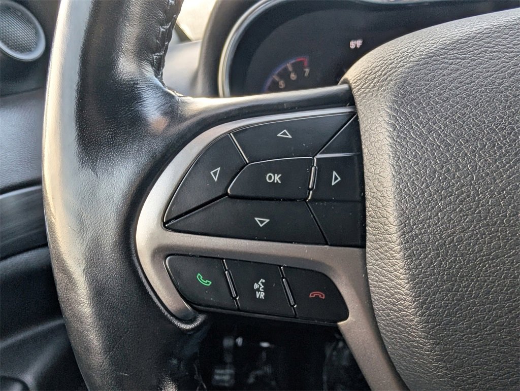 Used 2020 Jeep Grand Cherokee Altitude image 23