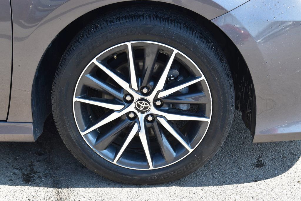 Used 2023 Toyota Camry XLE image 5