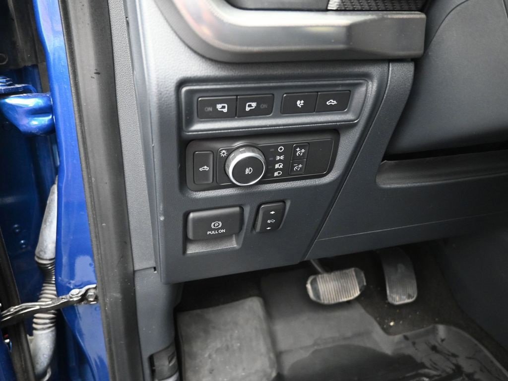 Certified 2022 Ford F150 Raptor w/ Equipment Group 801A High image 19