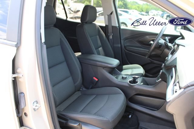 Used 2023 GMC Terrain SLE w/ Elevation Edition FWD image 11