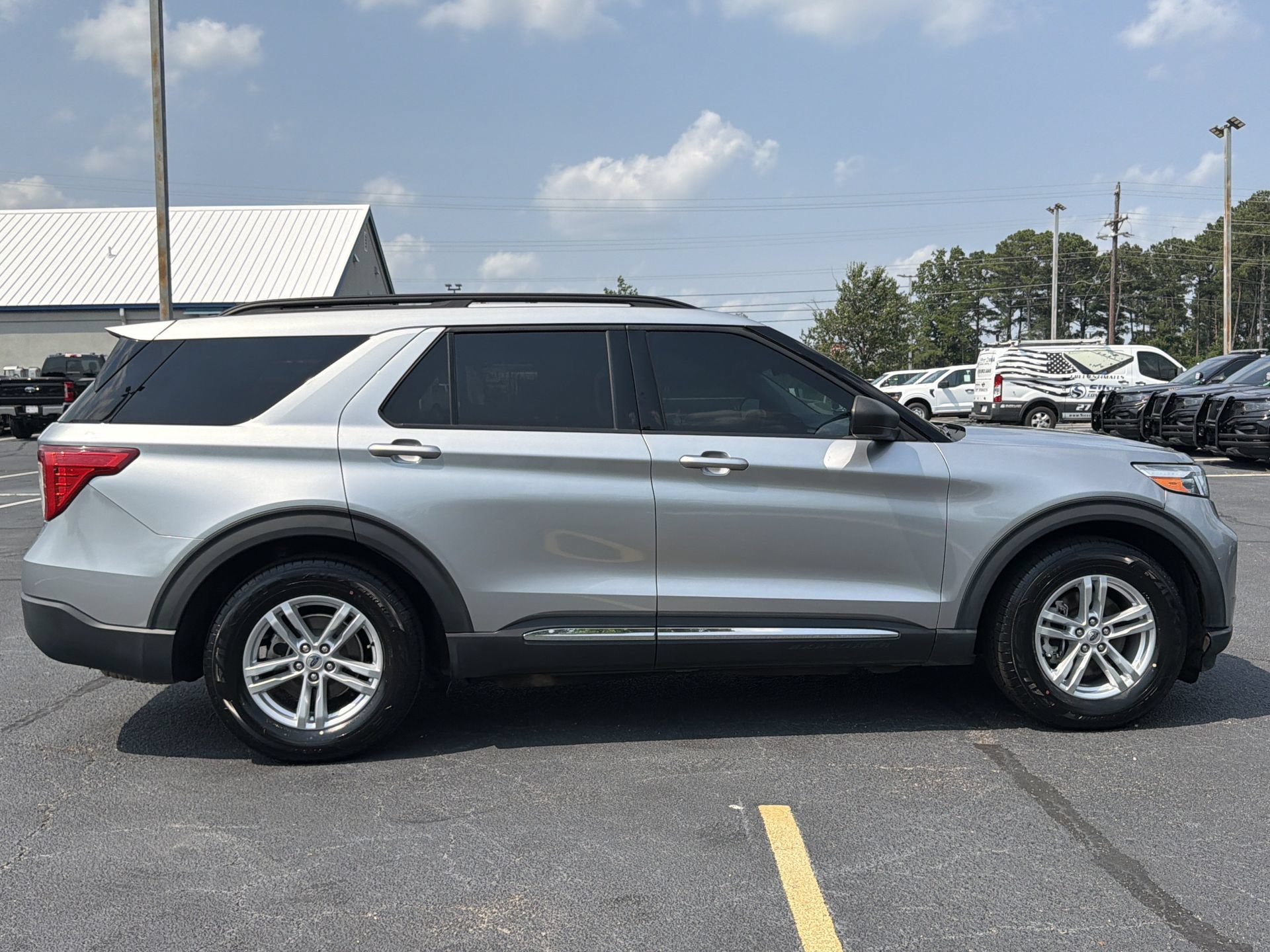 Certified 2021 Ford Explorer XLT RWD image 27
