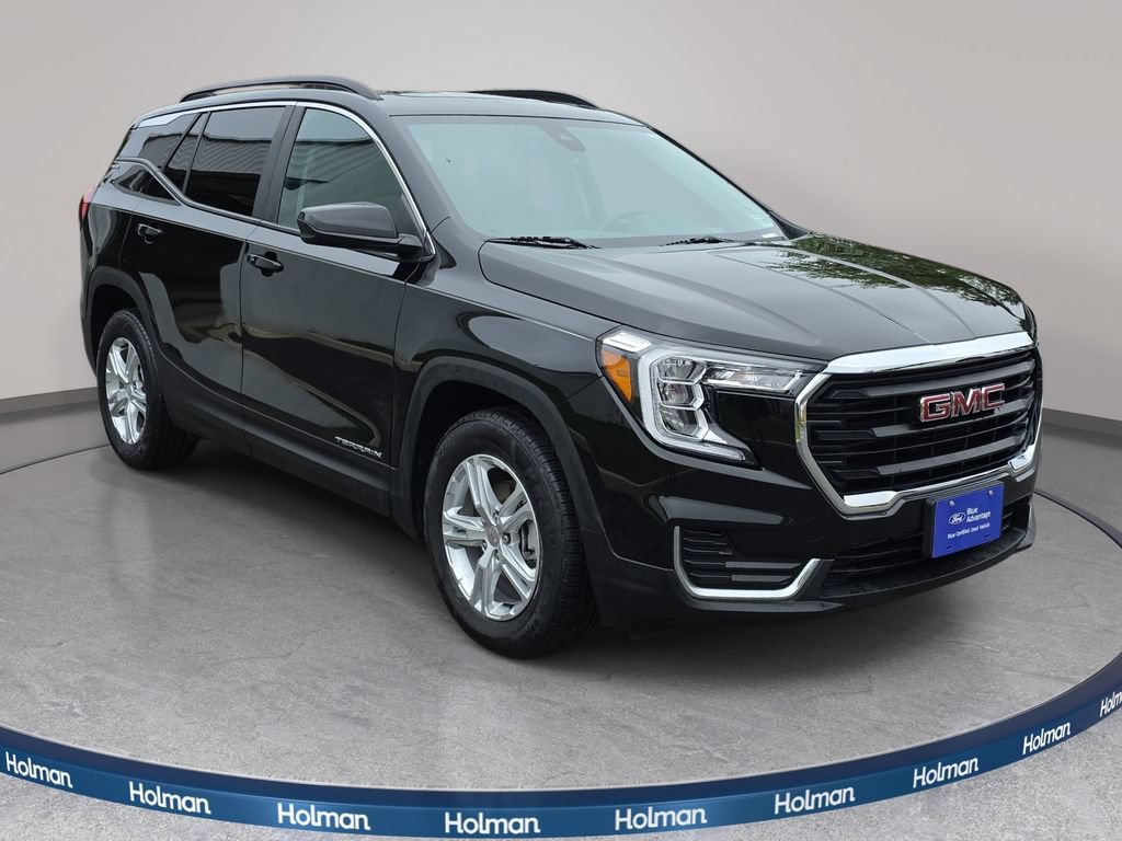 Used 2024 GMC Terrain SLE w/ Driver Convenience Package FWD image 3