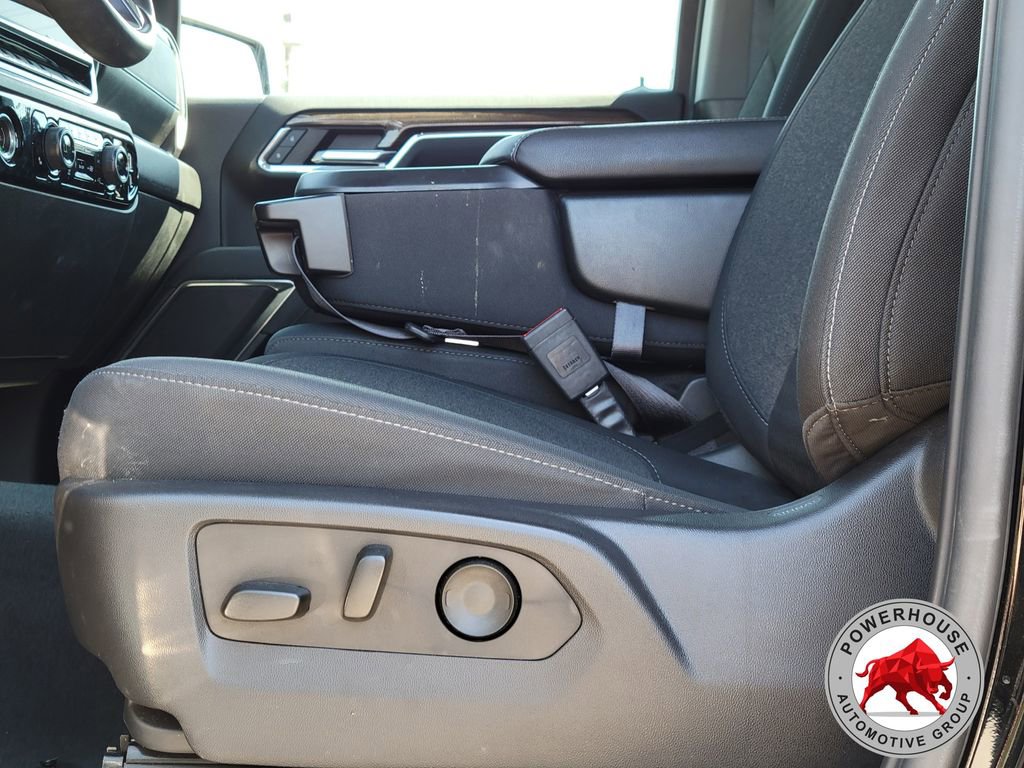 Used 2024 Chevrolet Silverado 1500 LT image 24