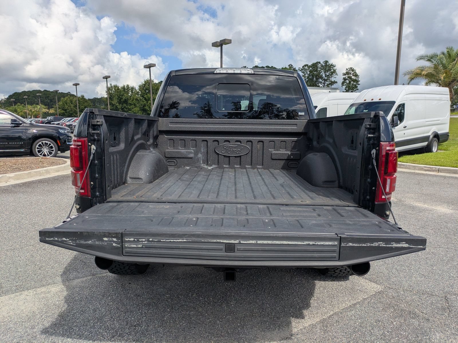 Certified 2020 Ford F150 Raptor w/ Equipment Group 802A Luxury AWD/4WD image 6