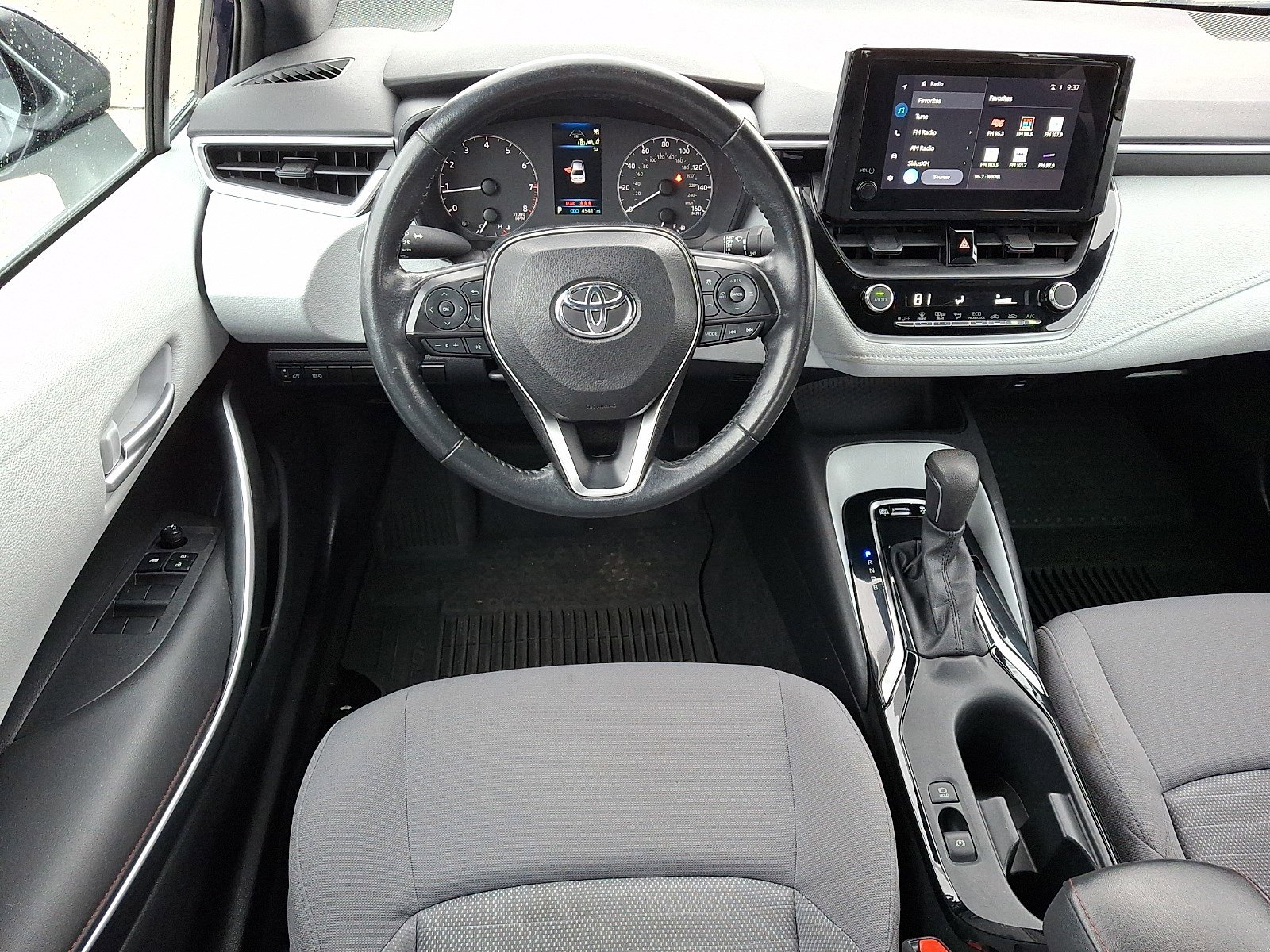 Used 2023 Toyota Corolla SE image 11