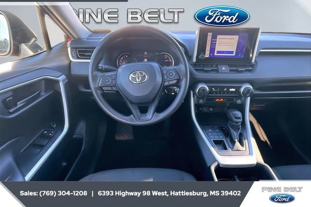 Used 2024 Toyota RAV4 LE image 7