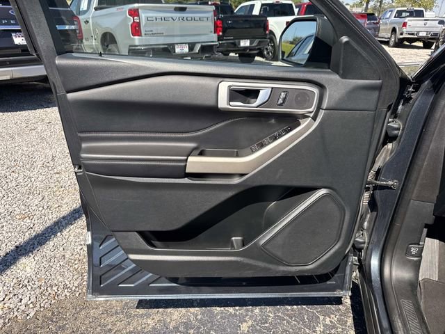Certified 2023 Ford Explorer XLT w/ Equipment Group 202A image 19