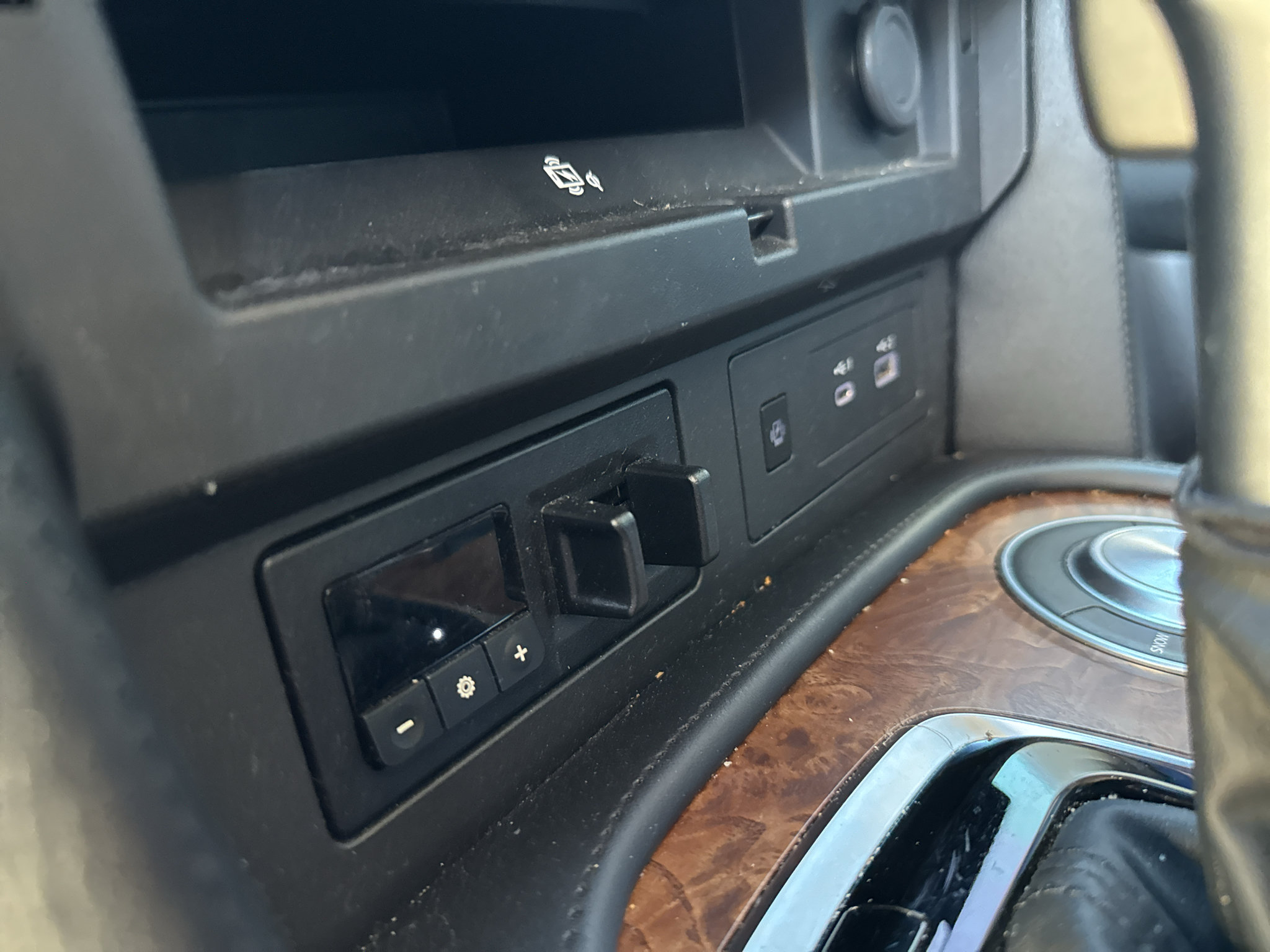 Used 2023 Nissan Armada SL w/ Cargo Package RWD image 12