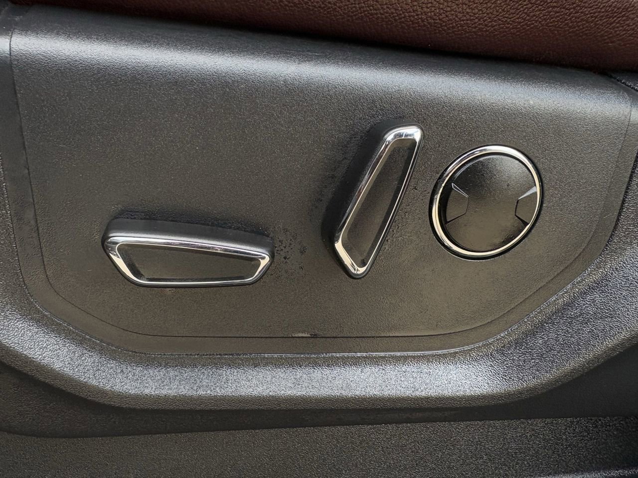 Certified 2023 Ford Expedition Limited image 29