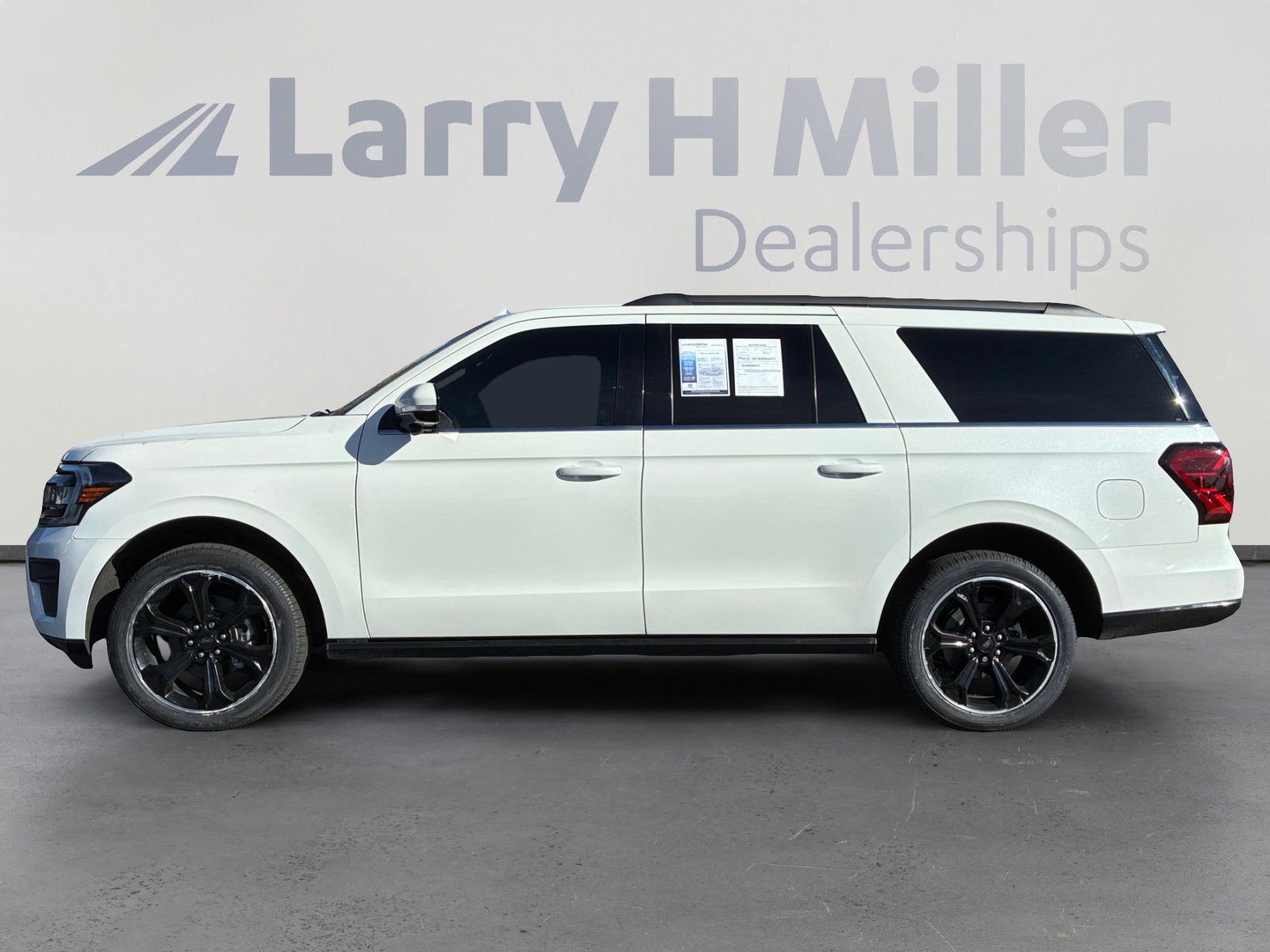 Certified 2022 Ford Expedition Max Limited image 2