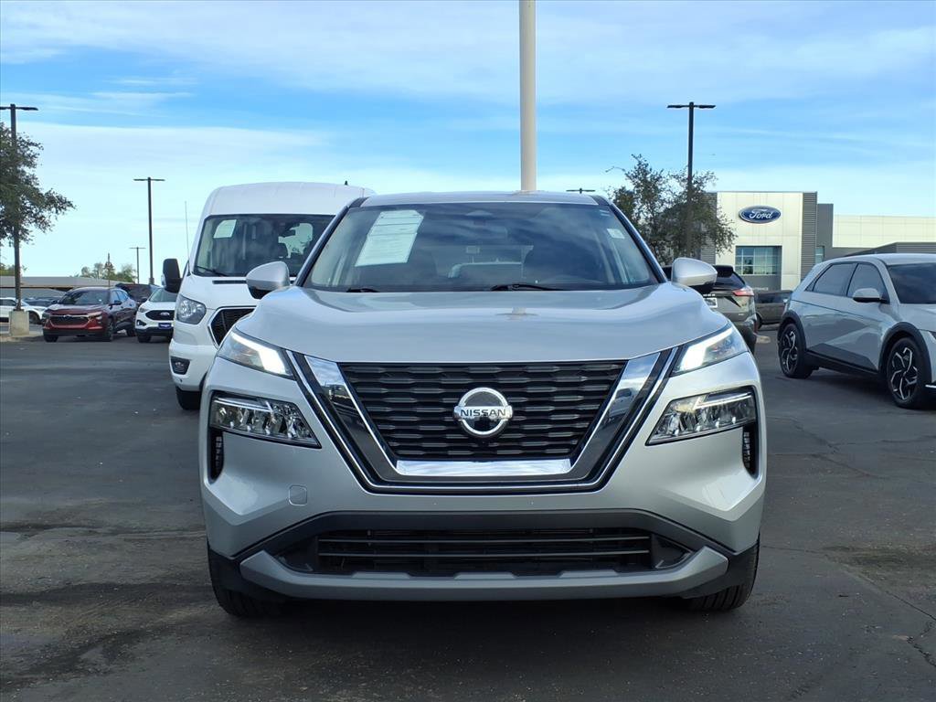 Used 2021 Nissan Rogue SV image 8