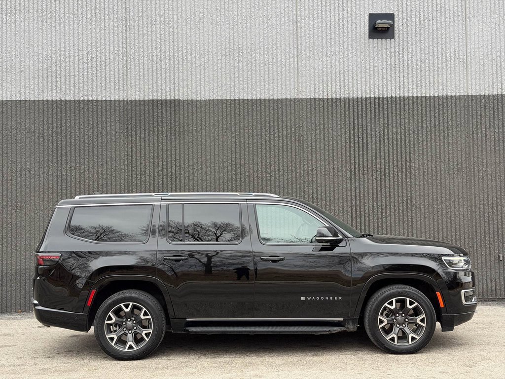 Used 2023 Jeep Wagoneer Series III w/ Convenience Group I image 2