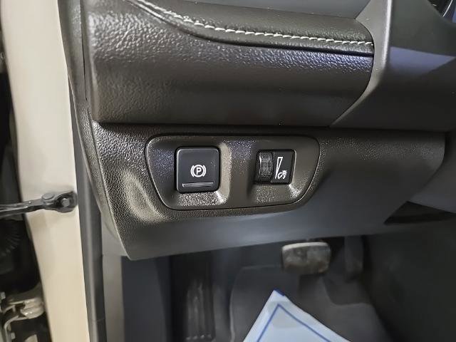 Used 2017 GMC Acadia SLE image 39