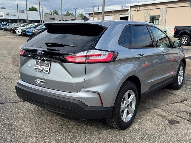 Certified 2024 Ford Edge SE image 5