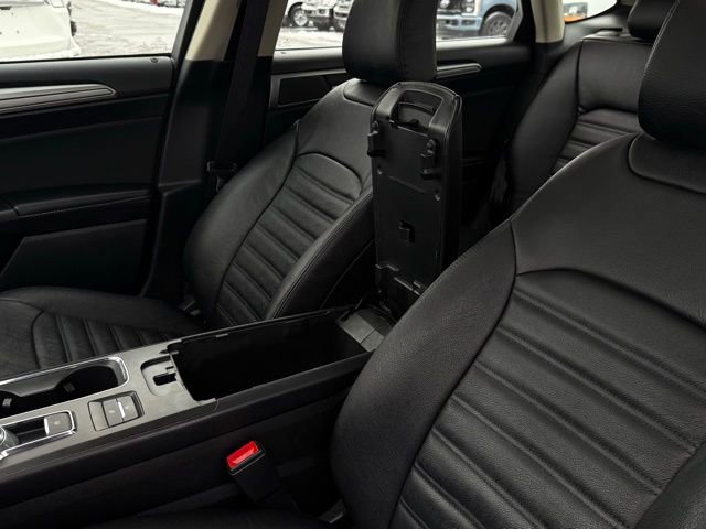 Certified 2020 Ford Fusion SE image 24