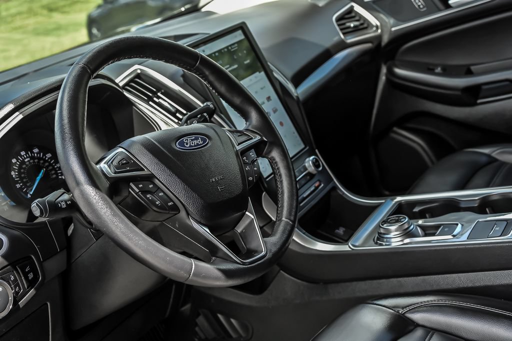Certified 2024 Ford Edge SEL w/ Convenience Package AWD/4WD image 17