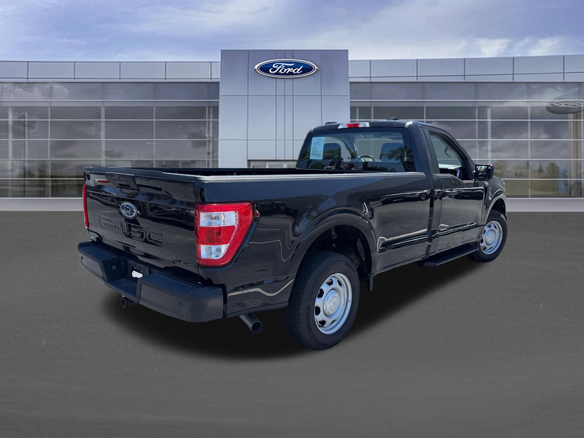 Certified 2023 Ford F150 XL RWD image 4