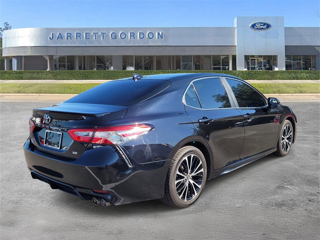Used 2020 Toyota Camry SE image 4