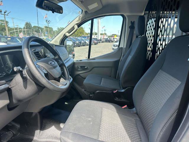 Certified 2025 Ford Transit 250 Low Roof w/ Exterior Upgrade Package RWD image 22