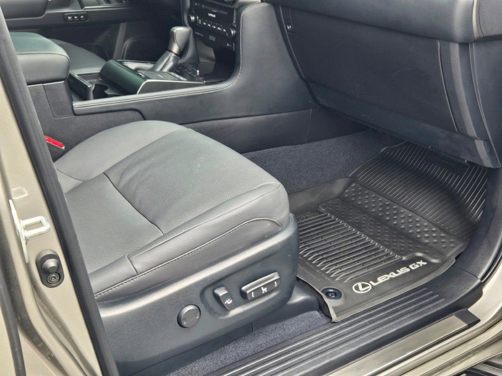 Used 2023 Lexus GX 460 Premium image 9