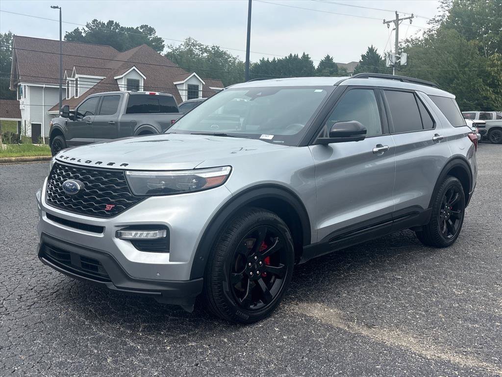 Certified 2023 Ford Explorer ST w/ Technology Package AWD/4WD image 3