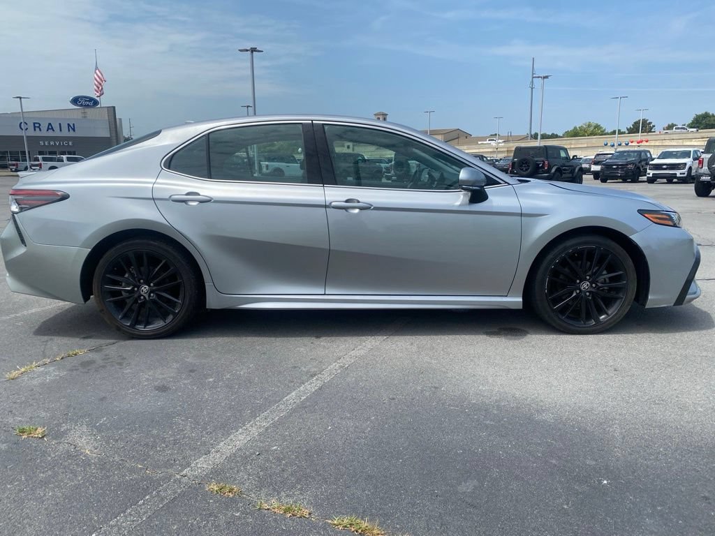 Used 2024 Toyota Camry XSE FWD image 8