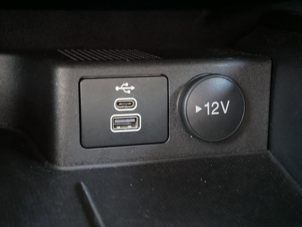 Certified 2025 Ford Escape ST-Line AWD/4WD image 24