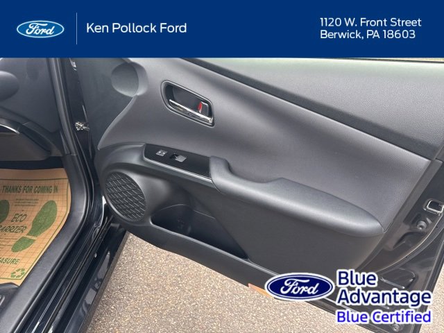 Used 2022 Toyota Prius LE image 27