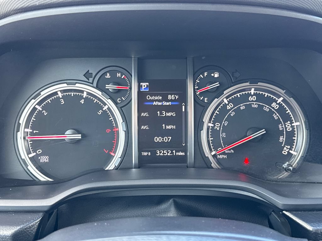 Used 2021 Toyota 4Runner Venture w/ Moonroof Package AWD/4WD image 18