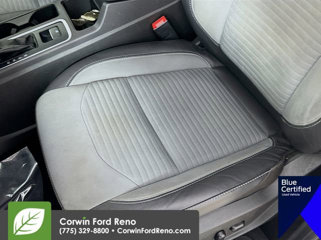 Certified 2019 Ford Escape SE image 21
