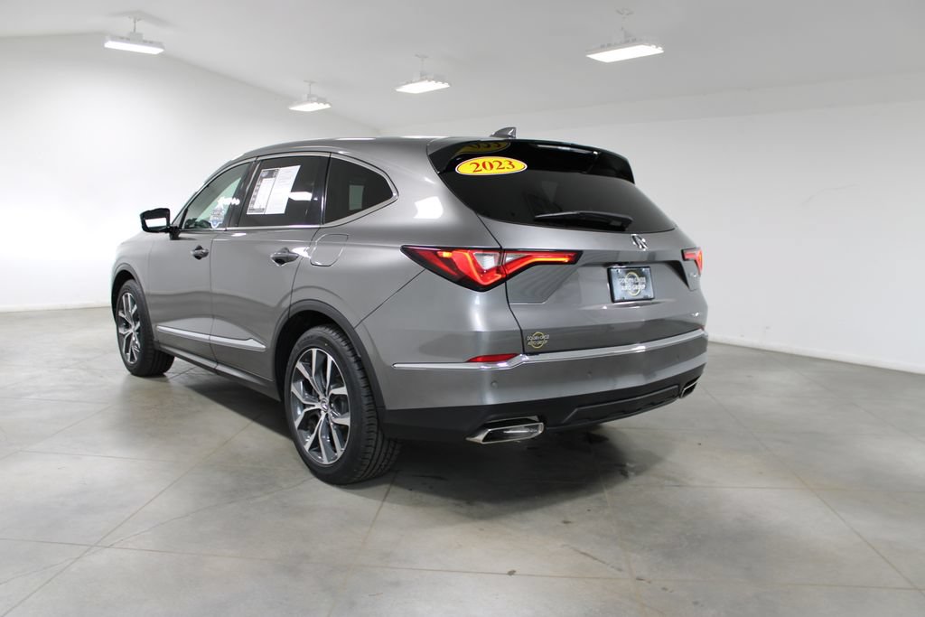 Used 2023 Acura MDX w/ Technology Package AWD/4WD image 8
