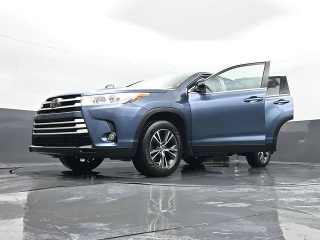 Used 2019 Toyota Highlander Plus AWD/4WD image 33