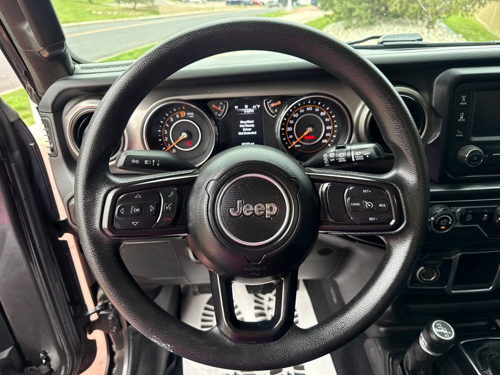Used 2019 Jeep Wrangler Sport AWD/4WD image 16