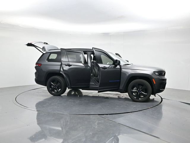 Used 2023 Jeep Grand Cherokee L Altitude AWD/4WD image 53