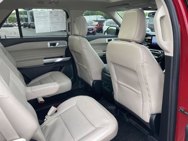 Certified 2022 Ford Explorer Limited w/ Equipment Group 301A AWD/4WD image 31