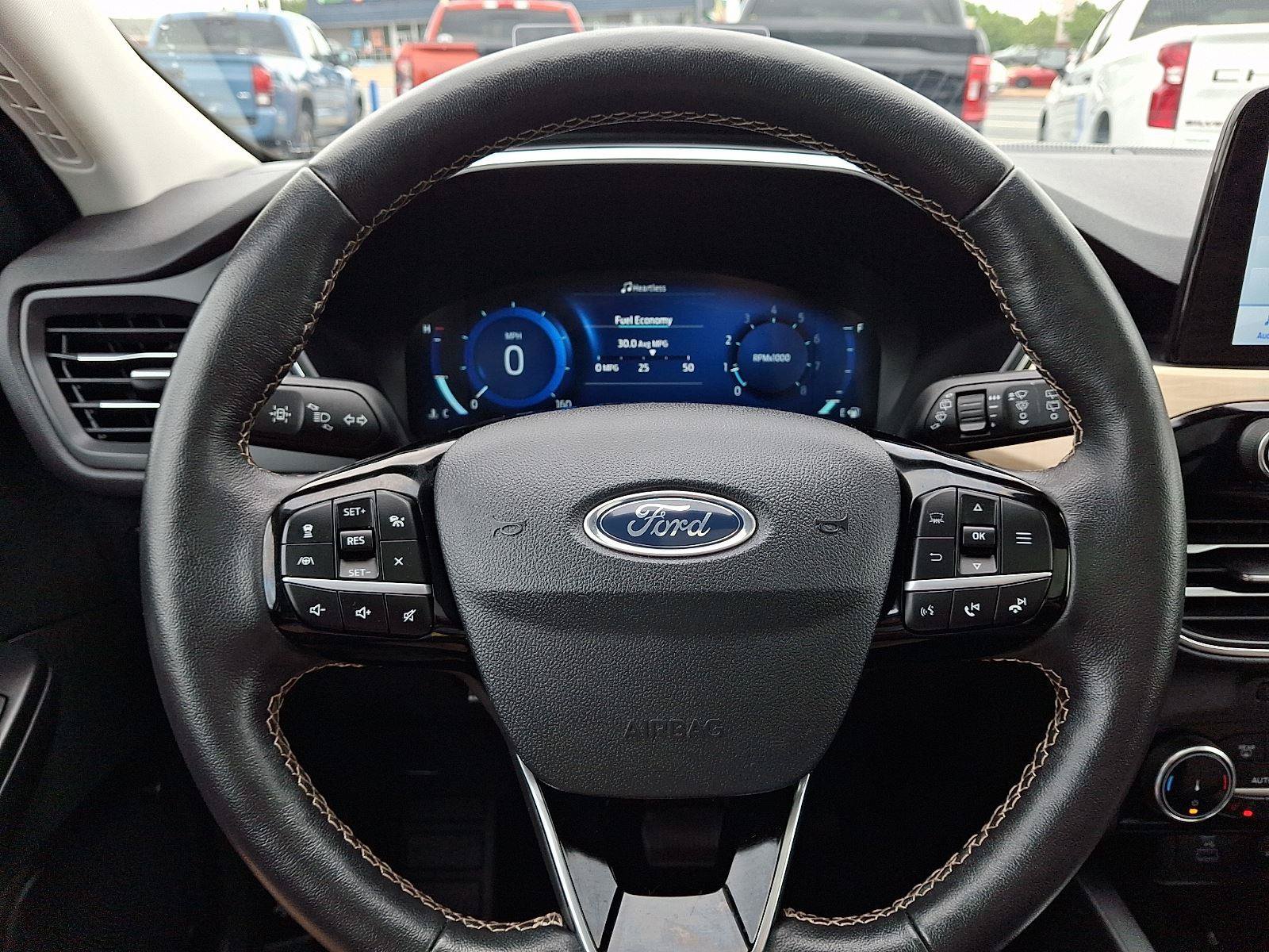 Certified 2022 Ford Escape Titanium w/ Titanium Elite Package AWD/4WD image 20